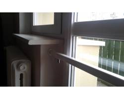 zabezpieczenie okna balkonowego